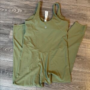 EUC Lululemon Align Bodysuit 25”